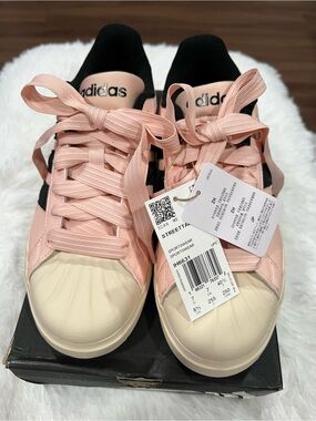 adidas Women’s Pink and Black Streetwear Sneakers with Cream Toe